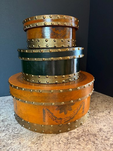 Vintage Nesting Hat Boxes | Decorative Wood Storage Drums | Brass Studded Toleware | Regency Style Home Decor | French Country Art | - Etsy