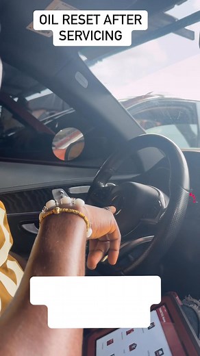 How to do oil reset after servicing Mercedes. #fypシ゚viralシ #reelsfbシ #fypageシ #fypシ #foryoupageシ #fyp #reel #reels #trend #mechanic Part 2 | Jahslove automobile