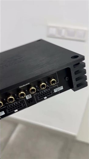 HELIX V EIGHT DSP ULTIMATE | Amplificador DSP con fuente regulada y 14 canales