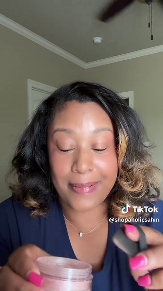 L’Oréal Infallible Blur-fection setting powder is that blurring loose setting powder that smooths pores, brightens under eyes, and helps your makeup stay locked without looking heavy. If you’ve been searching for a loose setting powder for oily skin, a blurring setting powder for large pores, a brightening under eye setting powder, or a lightweight setting powder that gives a soft focus finish, this L’Oréal Infallible Blur-fection setting powder is one of those base routine staples that makes yo