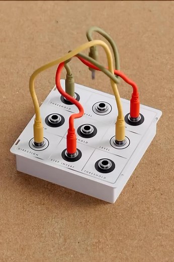 Contemporary Type on Instagram: "By @benskoppel: Taking inspiration from @zheminwang and @wobblypictures, I was intrigued to see whether I could create something in Houdini where a set of plugs and cables would continuously plug/unplug, but only being able to choose an empty space to plug itself into. Somehow I managed this using a SOP Solver. (When looking back over your .hip files, do you ever have the feeling like it was all made by someone else?) The setup is scaleable, but the wires do begi