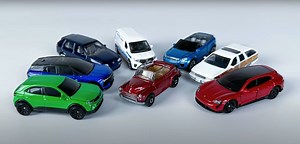 Matchbox Moving Parts Case Q Has Eight Different Cars Inside