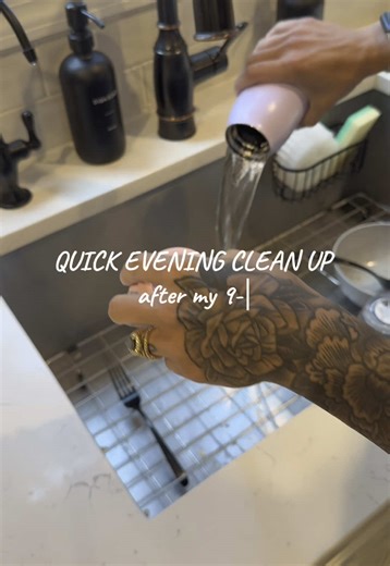 Jaclyn | Working Mom on TikTok