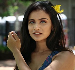 Resham Shrivardhan Age, Height, Boyfriend, Family, Biography & More » StarsUnfolded