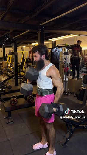 Nothing better than a 50-minute full-body workout ye 1. Band-Resisted Deadlifts - 4x7 2. Bent-Over Dumbbell Rows - 4×10 3. Weighted Bar Dips - 4x12 4. Dumbbell Hammer Curls - 4x12 (6 each arm) 5.32kg Mop Mop Curls (unlimited) 🔥Big Thanks to @anatoly.fit for the best training programs:) Link in bio! #anatoly #gym 49 minutes ago vladimirshmondenko