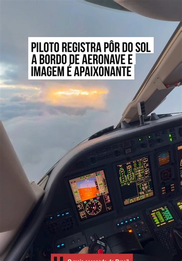 😍✈️👨🏼‍✈️ Um registro único! Parece computação gráfica, mas é a vida real! O comandante Rogério Mercaldi viralizou nas redes sociais com um vídeo de tirar o fôlego que mostra o pôr do sol mais espetacular visto de dentro de um cockpit. O cenário, que ele chama de seu