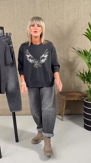 4.1K views · 121 reactions | This NEW Mos Mosh look is giving us serious rock chick vibes, and we love it! 落 Shop the look  https://jude-law.co.uk/collections/featured | Jude Law Boutique | Facebook