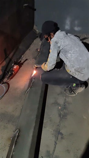 Tipping the Scale: Custom Truck Mod!🔥​#TruckModification​#WeldingLife​#CustomTrucks​#BodyWork