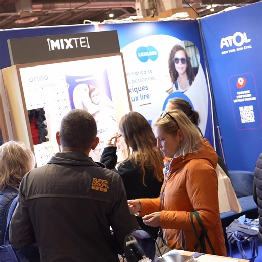 Cette année, on remet ça ! Atol sera de retour au MIF Expo 🎉 Et on ne vient pas seul : on s’associe à la marque de cosmétique française Eugénie de Jaham. Une créatrice qui partage notre amour du made in France 🇫🇷 Au programme : conseils en visagisme, mise en beauté avec notre partenaire, photo professionnelle… 👓 📍Rendez-vous stand 117, du 6 au 9 novembre à Paris ! | Atol Mon Opticien