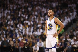 Listing the 3 NBA playoffs games in which Stephen Curry has made the most field goals