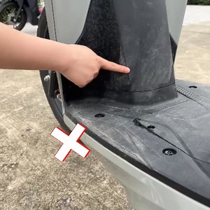 1.6K reactions · 20 shares | Xe ga bóng loáng mà sàn bong tróc thì...