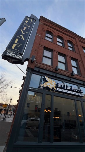 🏨 Step inside the Montvale Block. Home of Spokane’s oldest surviving hotel, built in 1899, this entire block has a rich history. It’s been an apartment building, a brothel, home to Kilmer & Sons Hardware store for more than 50 years, and even a youth hostel during Expo ‘74! Reborn in 2005 as a boutique gem, the block now houses The Griffin Tavern Taphouse, The Montvale Event Center, Gilded Unicorn, Skewers Restaurant, First Ave Coffee, Montvale Hotel, and more! Come down and explore The Montval