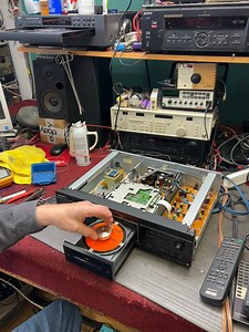 170K views · 2.7K reactions | Cool Sony ES cd player #hifiaudio #vintagestereo #vintage #cool #audiophile #audiophiles | The Vintage Audio Shop | Facebook