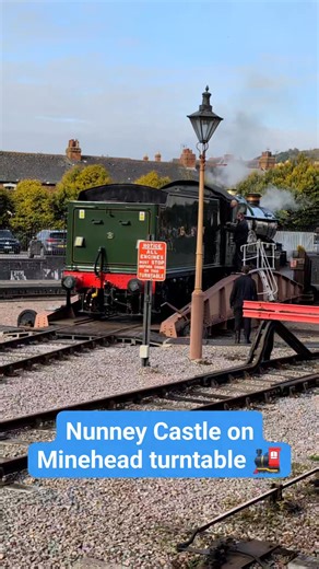 🚂🔄 NUNNEY CASTLE ON MINEHEAD TURNTABLE 🚂🔄 I've previously posted a short video of 5029 Nunney Castle being turned on the turntable at Minehead Station. This is the full video, showing the turning from start to finish. The historic GWR Castle Class locomotive had just hauled a service from Bishops Lydeard during the West Somerset Railway's Autumn Steam Weekend and was preparing for the return journey. The present turntable is a modified GWR St Blazey type with a 65ft diameter. It's an over-gi