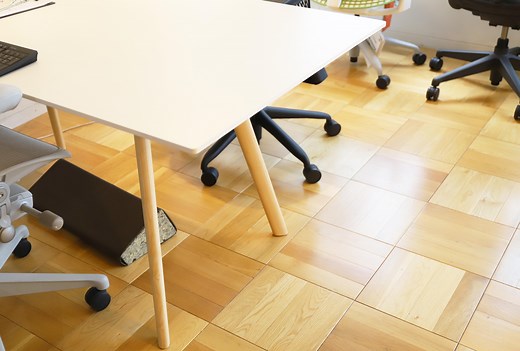 家具に使われるHPLとはどんな素材か解説【プラスチック？木材？】