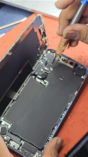 iphone 17 pro DISPLAY replacement #iphone #iphone17pro #iphonebroken #iphone17promax