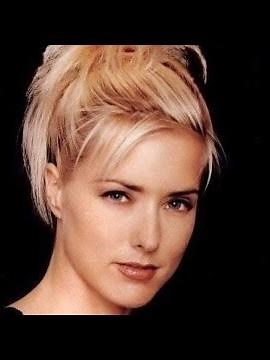 13 Sexy Photos of Tea Leoni