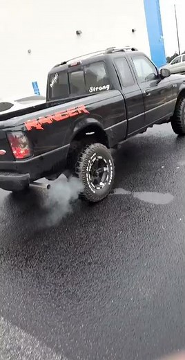 lifted 1994 ranger 4.0 with straight pipe true duals burnout
