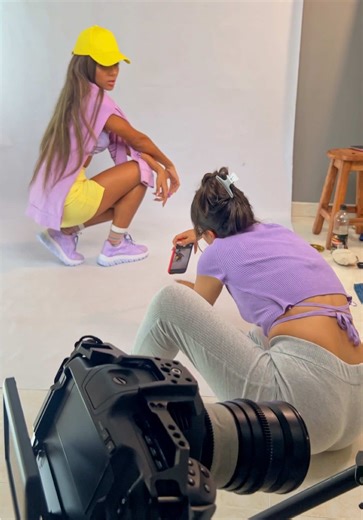 Behind the Scenes of a Compelling Photoshoot