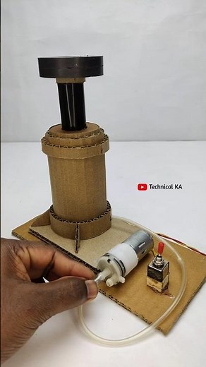 This Mini Hydraulic Jack Can Lift Anything