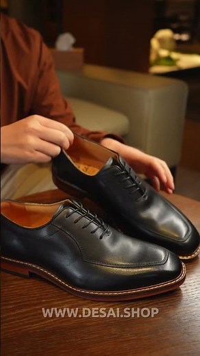 Hand-Finished Full-Grain Leather Oxford Shoes – Classic Black Formal Refinement