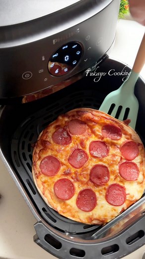 172K views · 1.3K reactions | pizza in under 15 mins | Tukayo Cooking | Facebook