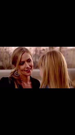 Filme: Bloomington #lgbtqia #filmebloomington #safico #lesbian #girlslovegirls