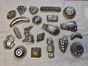 20pc Vintage Cookie/chocolate Molds Set, 1960-80, Retro, Metal Baking Tins, Antique Metal, - Etsy