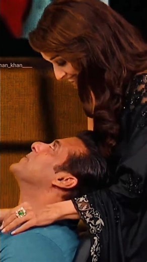 SALMAN KHAN💕 RECREATE SCENE WITH MADHURI DIXIT💞 BHAIJAAN 4K WHATSAPP STATUS 🤩😍 #salmankhan #shorts