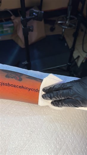 Camry on Instagram: "Because if you a Law & Order fan!!!!!! lol here’s the intro 👏🏽🔥 SVU to be exact 💉💉 @mariskahargitaylover @icet @chris_meloni @peterscanavino we love youuuu 🔥🔥🔥🔥 #SVU #Tattoo #lawandorder tattoo I did on @annastasiahcoco 🤙🏽💉"