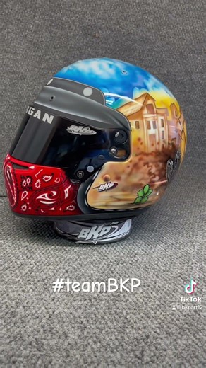 Yes it’s a full face made to look open face. What do you guys think? #teambkp #dirtracing #dmr