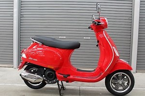 ベスパ VXL125 は日本のバイクメーカーと比べてどう？評判・口コミ・基本情報 - HANNARI LAB