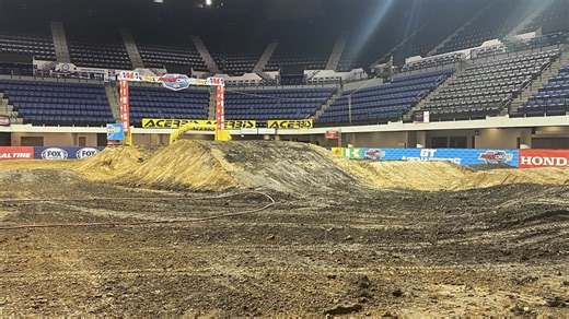 GT Arenacross brings thrilling supercross action to Cedar Rapids this weekend