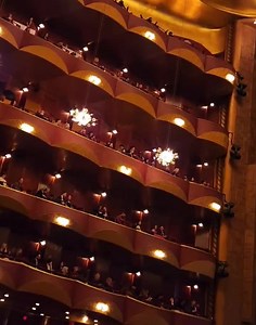 A New York c'è il teatro lirico più capiente al mondo, si tratta del Metropolitan Opera. Andiamoci assieme | Il mio viaggio a New York