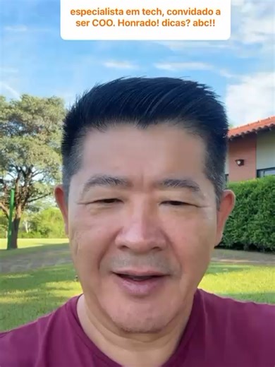 Parabéns, amigo. De verdade. Mas deixa eu te dar a dica que quase ninguém te dá no dia 1: Você não foi promovido pra “cuidar de processos”. Você foi promovido pra gerar resultado através de pessoas. COO não é o cargo do “cara que resolve”. É o cargo do cara que faz o time resolver, de forma consistente. Então seu novo ABC é simples: A) Aprenda gestão de gente Habilidade interpessoal, conversa difícil, alinhamento, cobrança com clareza. B) Aprenda liderança Direção, ritmo, padrão, exemplo. Você v
