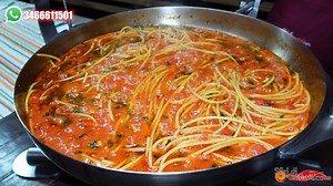 7.9K views · 500 reactions | I miei spaghetti perfetti con filetti di pomodoro San Marzano, orgoglio Italiano con SORPRESA FINALE PER VOI. Aspetto di leggere i vostri commenti e di ricevere i vostri video. #spaghetti #pasta #pastalover #italianfood #calabria #ricette #recipe | Sfizidicalabria.com Vendita Prodotti Tipici Calabresi On Line | Facebook