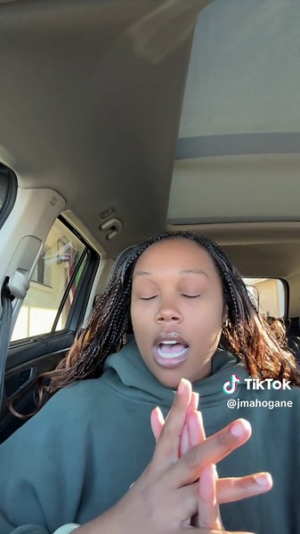 Guide to French Curl Braids: Tips and Details