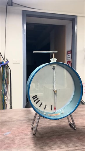 24K views · 216 reactions | Discharging negatively charged electrometer using a UV lamp (Photoelectric effect) | Fadhel Mahdi | Facebook