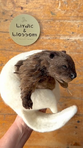 Sharing my progress on the Beaver wool sculpture. This needle felting kit with design templates and tutorials will be available to purchase in the coming weeks. I’m excited to share it with you. To pre-order please email (only) birdieandblossom01@gmail.com thank you. * * * #needlefelting #woolsculpture #handmade #wildlife #reintroducingbeavers #wildlifeartist #beavertrust #needlefeltedbeaver #contentcreator #beaver #needlefeltinganimals #needlefeltedkits #rewilding #onlinetutorials #birdieandblo