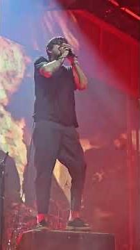 "Deftones Live: Target Center, Minneapolis - An Unforgettable Night!"