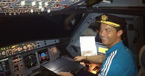 Cristiano Ronaldo tries to break The Rock's selfie world record