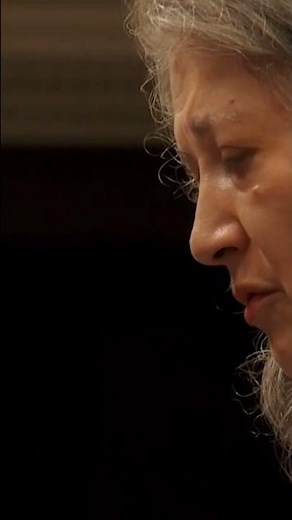 Martha Argerich plays Chopin - Piano Concerto No.1