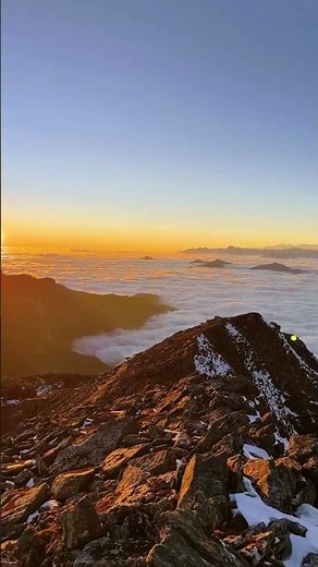 Beautiful Mountain Views of Nepal 🇳🇵 | Himalayan Scenic Shorts | Nepal Nature Beauty
