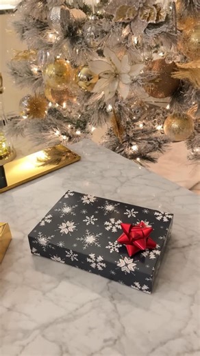 Ruby Chiro on Instagram: "Last minute gift wrapping idea! Here’s another easy way to resize a gift box for smaller gifts 🎁🤌🏻 #christmasdiy #giftwrappingideas"