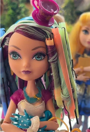 Unboxing the New Maddy Doll from Ever After High