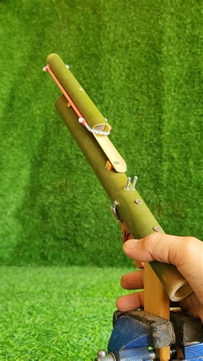 Amazing idea DIY bamboo slingshot toys #DIY #EcoFriendly #new #diyprojects #woodwork #woodworkingtips #woodcraft #video2025 #woodworkingtvviral | Woodworking TV Viral