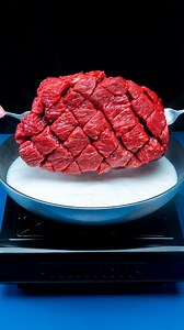 Tocmai am gasit cel mai ingenios mod de a gati carnea! Ingrediente carne de vită: 1.5 kg lapte: 1 l unt: 200 g ulei: 20 ml ceapă: 2 buc usturoi: 5 g boia de ardei dulce: 4 g sare: 4 g piper negru: 2 g muștar: 30 g sos de soia: 30 ml apă: 200 ml LA FOC MEDIU: 20 MIN amidon: 30 g apă: 30 ml ceapă verde: 20 g pătrunjel: 20 g Sos lapte: 200 ml apă: 200 ml făină de porumb: 200 g unt: 40 g parmezan: 20 g | Cookrate - Romania