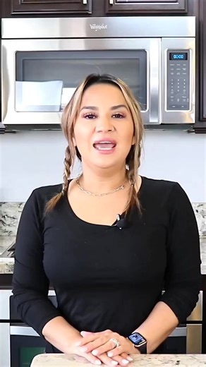 Mexican Mosaic Bundt Jello Easy Steps for Christmas Gelatina Mosaico de Leche. Today I will show you how to prepare a mosaic jelly gelatin or gelatina de mosaico cremosa in a bundt mold. It is quite easy to make, super delicious and above all it is a beautiful dessert to share in your homes or parties. Especially during the holidays like Thanksgiving and Christmas. I hope you enjoy this recipe. Please comment down below what recipe you will like to see next. Also, check out our YouTube Channel f