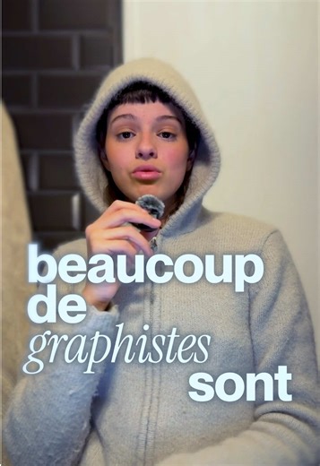 Beaucoup de graphistes parlent d’IA en ce moment. Mais la vraie question, c’est peut-être : qu’est-ce qui rend un graphiste vraiment irremplaçable aujourd’hui ? Certains pensent que c’est la technique. D’autres que c’est le point de vue. Et toi, tu en penses quoi ? #graphisme #directionartistique #designgraphique #ai