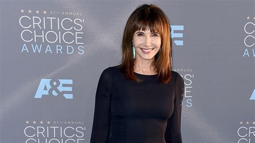 Mary Steenburgen’s son caught his teenage friends watching her fully naked movie scene
